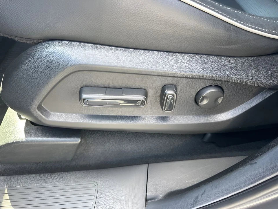 2025 Honda Pilot 4th Gen - Image 10 of 21