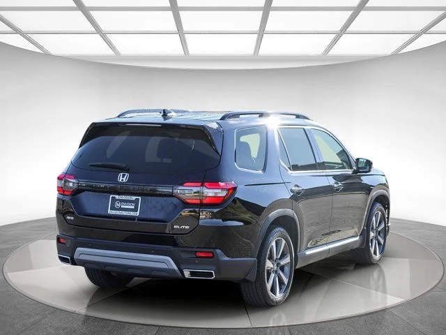 2025 Honda Pilot 4th Gen - Image 4 of 12