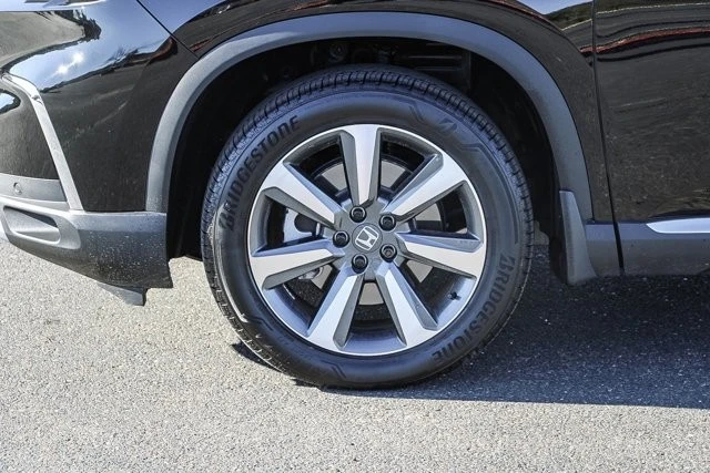 2025 Honda Pilot 4th Gen - Image 9 of 12