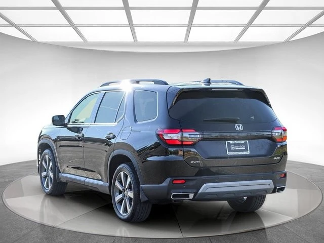 2025 Honda Pilot 4th Gen - Image 2 of 12