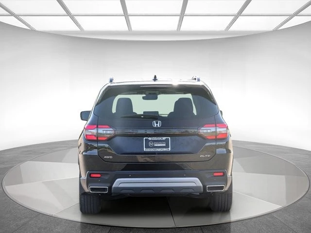 2025 Honda Pilot 4th Gen - Image 3 of 12