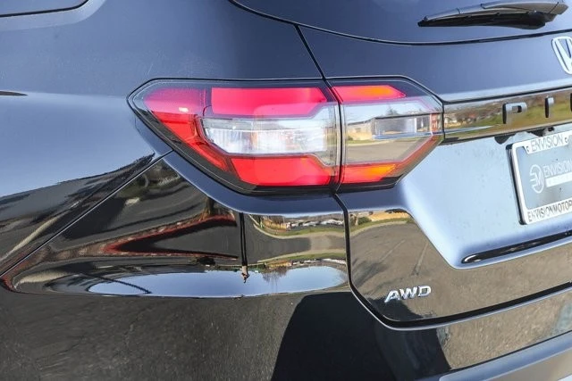 2025 Honda Pilot 4th Gen - Image 11 of 12