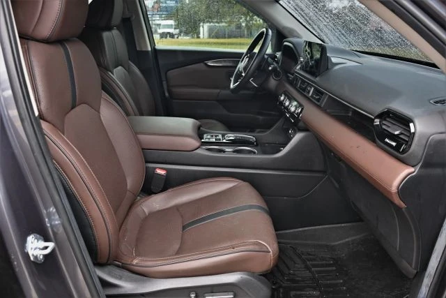 2025 Honda Pilot 4th Gen - Image 13 of 20
