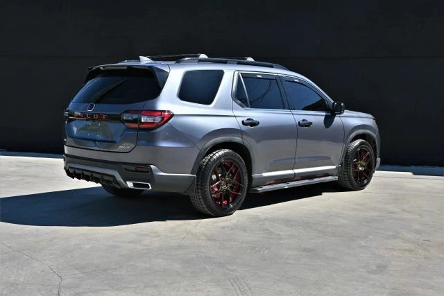 2025 Honda Pilot 4th Gen - Image 5 of 21