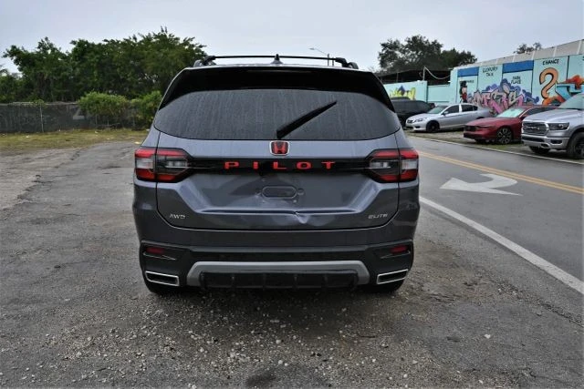 2025 Honda Pilot 4th Gen - Image 4 of 20