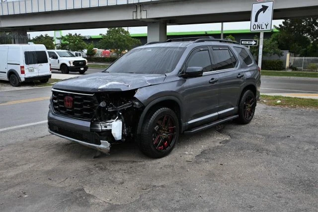 2025 Honda Pilot 4th Gen - Image 2 of 20