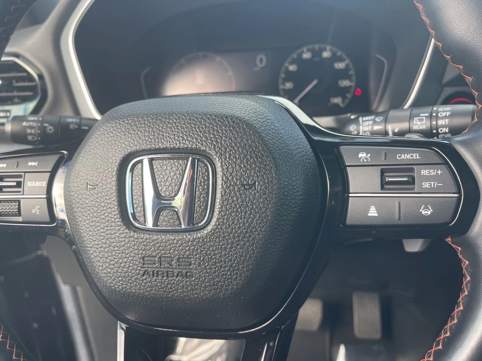 2025 Honda Pilot 4th Gen - Image 18 of 21