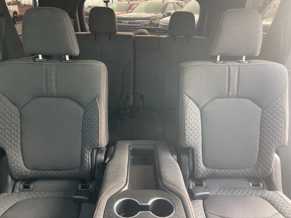 2025 Honda Pilot 4th Gen - Image 14 of 21