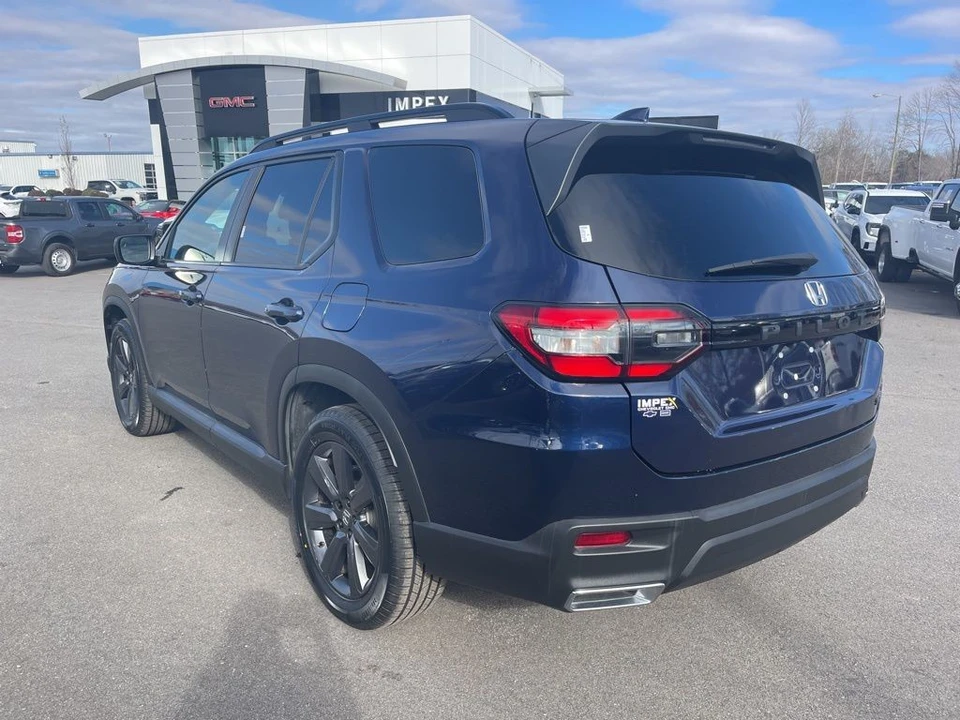 2025 Honda Pilot 4th Gen - Image 3 of 21