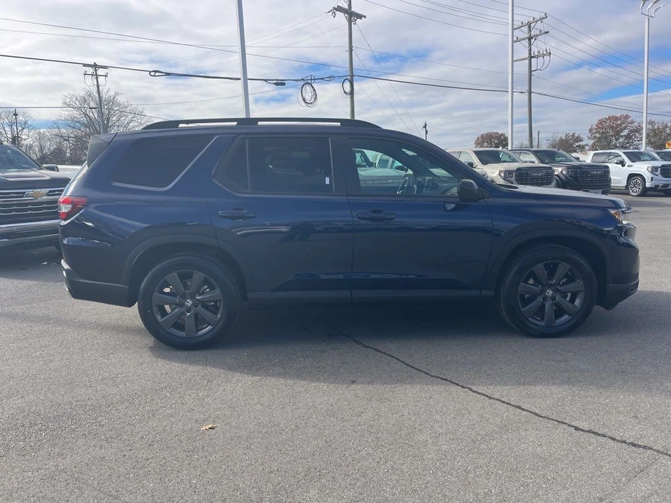 2025 Honda Pilot 4th Gen - Image 6 of 21