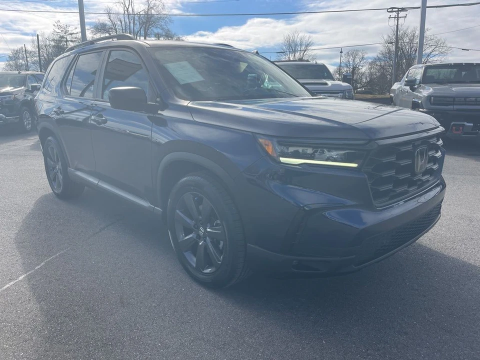 2025 Honda Pilot 4th Gen - Image 7 of 12