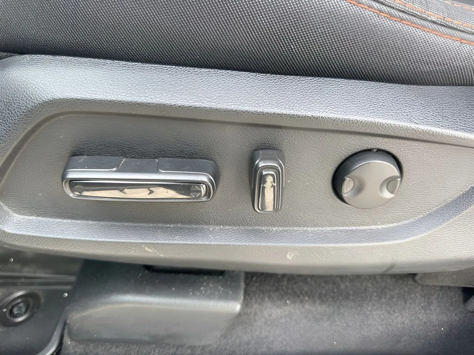 2025 Honda Pilot 4th Gen - Image 10 of 21
