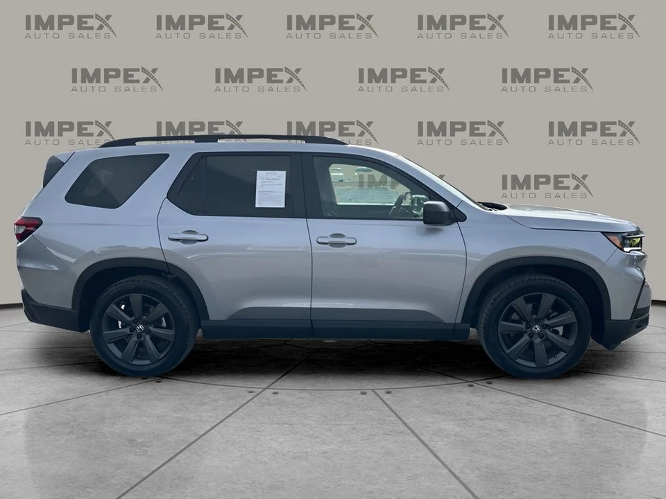 2025 Honda Pilot 4th Gen - Image 6 of 21