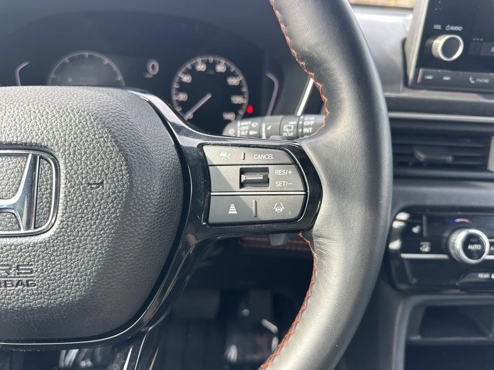 2025 Honda Pilot 4th Gen - Image 16 of 21