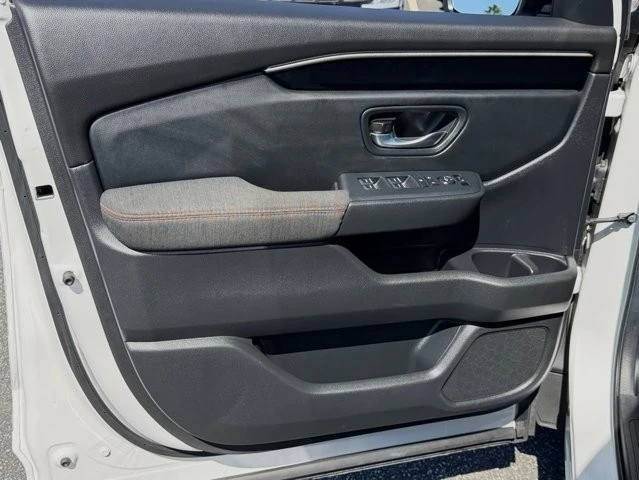 2025 Honda Pilot 4th Gen - Image 13 of 21