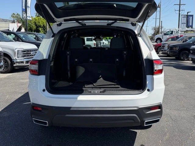 2025 Honda Pilot 4th Gen - Image 10 of 21