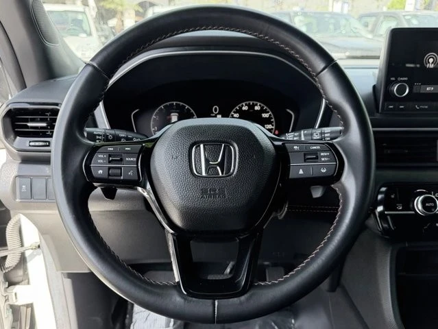 2025 Honda Pilot 4th Gen - Image 19 of 21