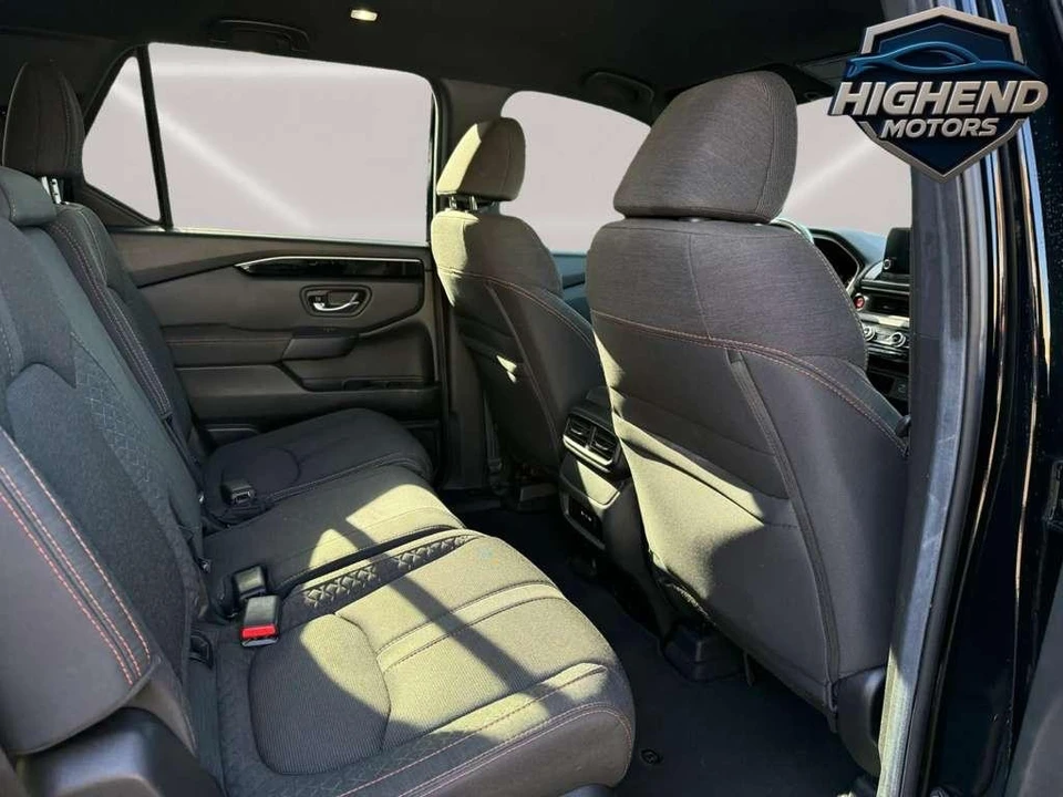2025 Honda Pilot 4th Gen - Image 19 of 21