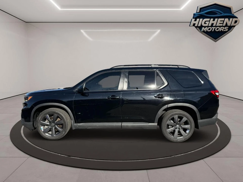 2025 Honda Pilot 4th Gen - Image 4 of 21