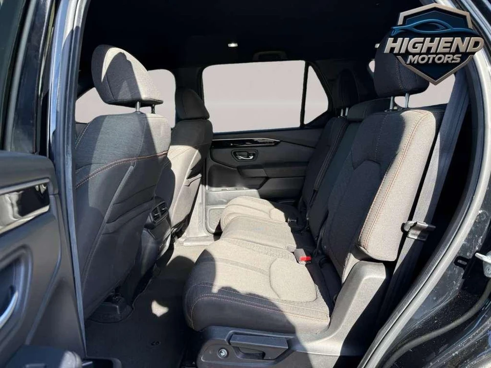 2025 Honda Pilot 4th Gen - Image 15 of 21