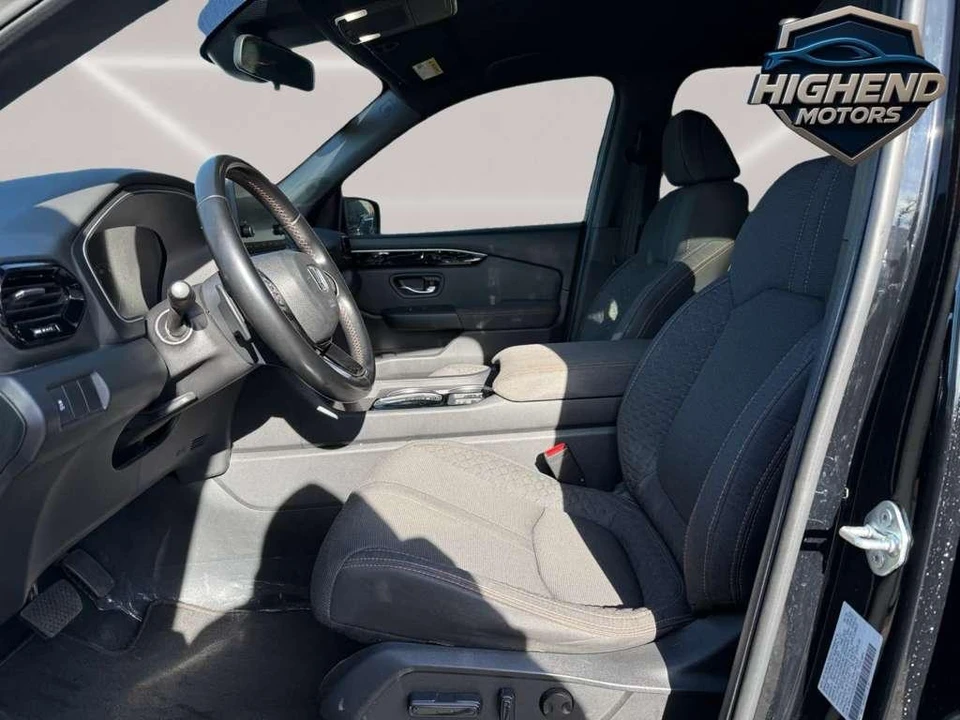 2025 Honda Pilot 4th Gen - Image 12 of 21
