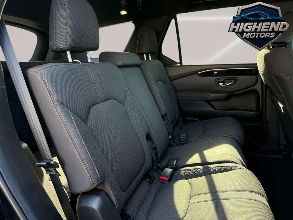 2025 Honda Pilot 4th Gen - Image 20 of 21