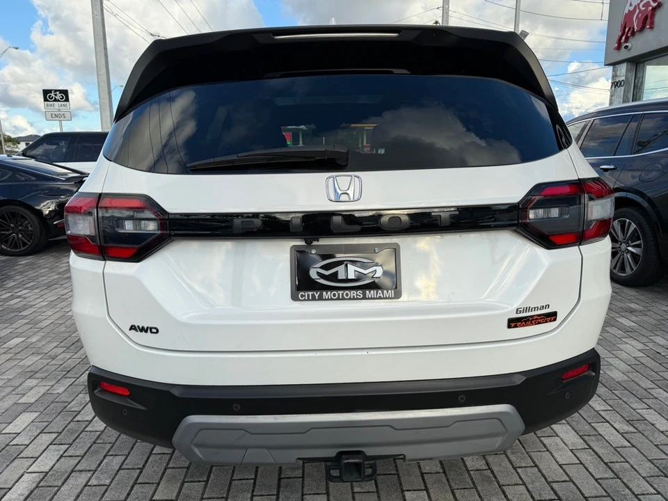 2025 Honda Pilot 4th Gen - Image 7 of 21