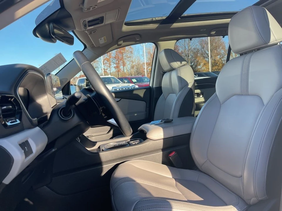 2025 Honda Pilot 4th Gen - Image 11 of 12