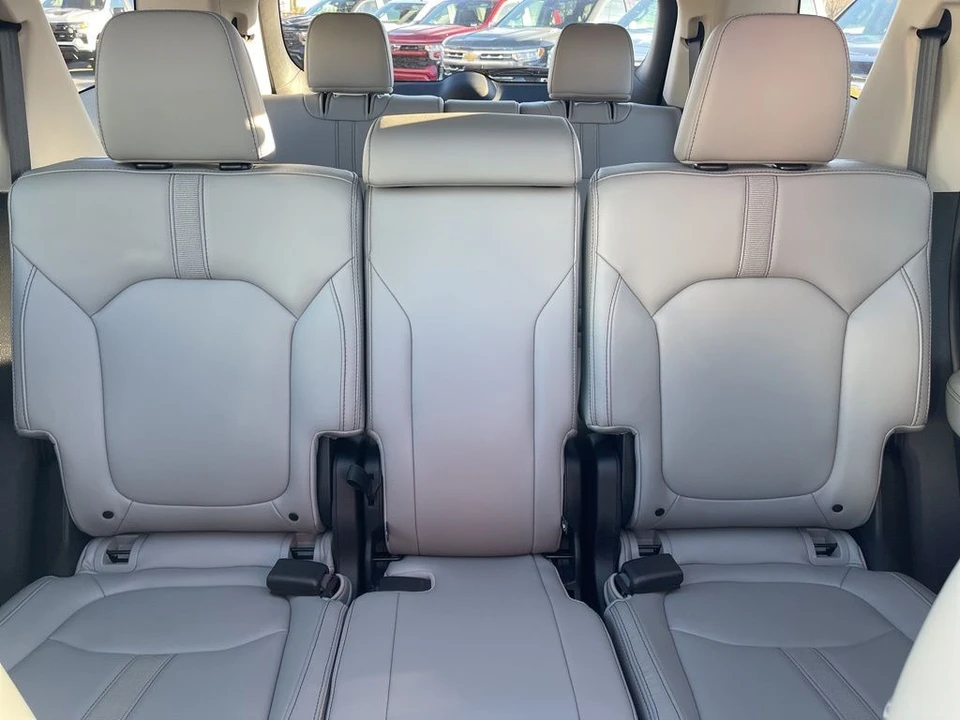 2025 Honda Pilot 4th Gen - Image 20 of 21