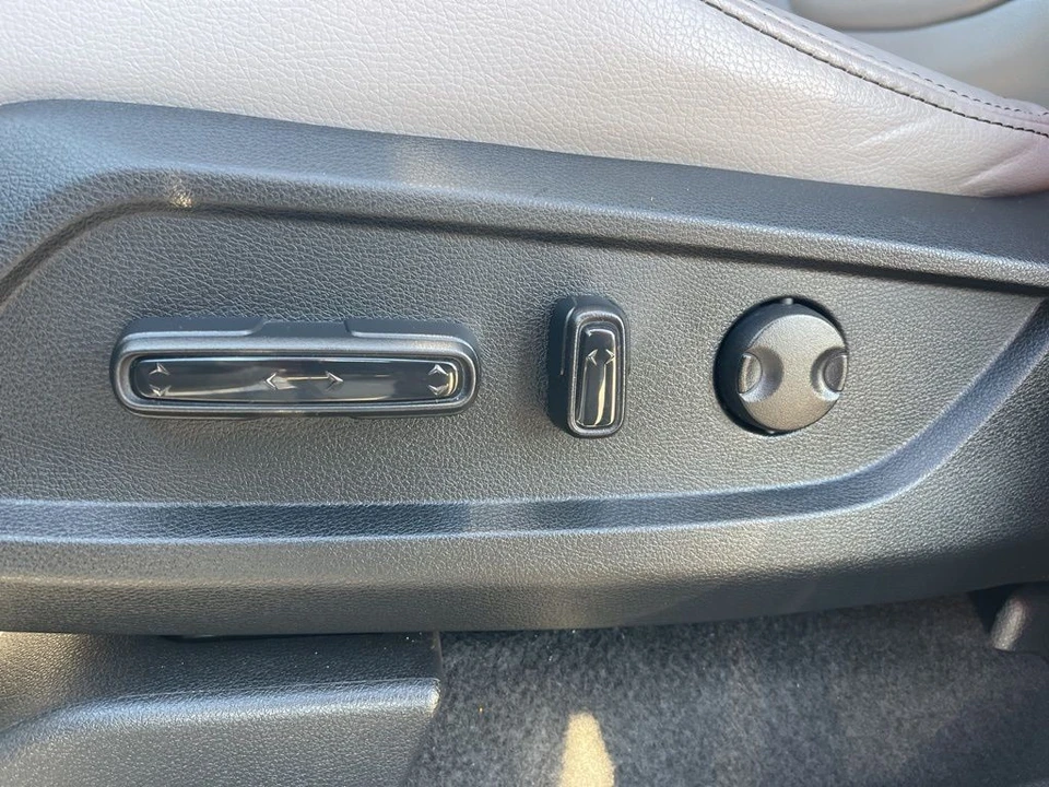 2025 Honda Pilot 4th Gen - Image 12 of 21