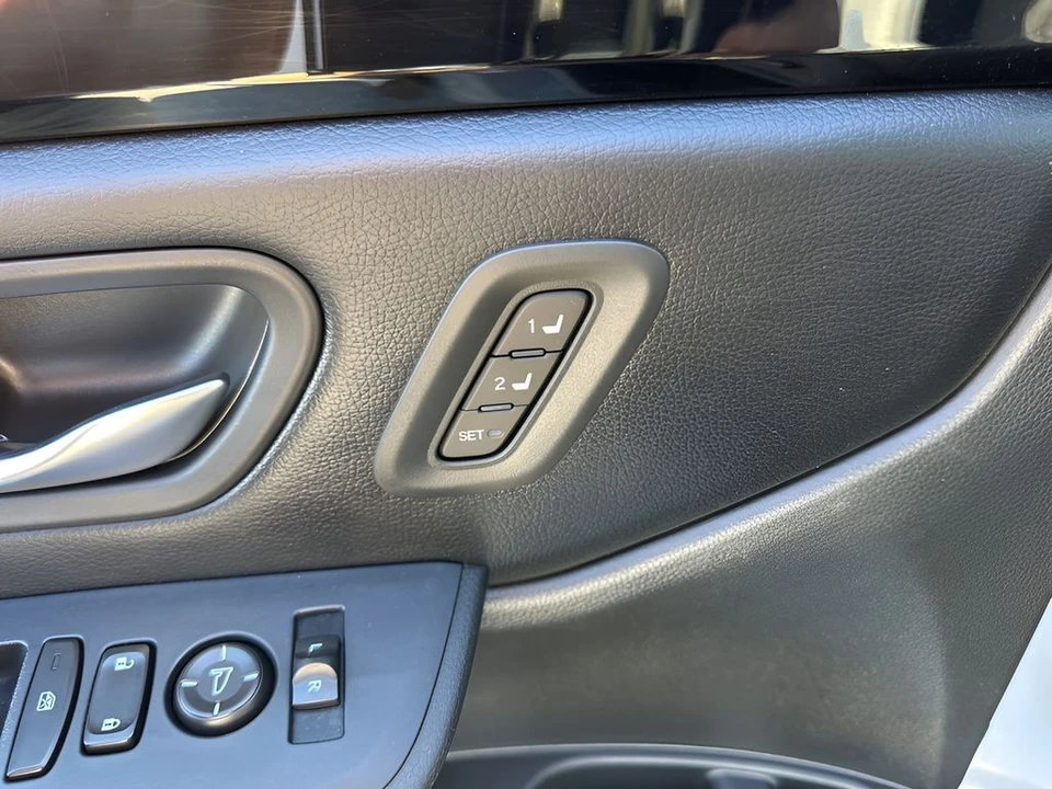 2025 Honda Pilot 4th Gen - Image 11 of 12