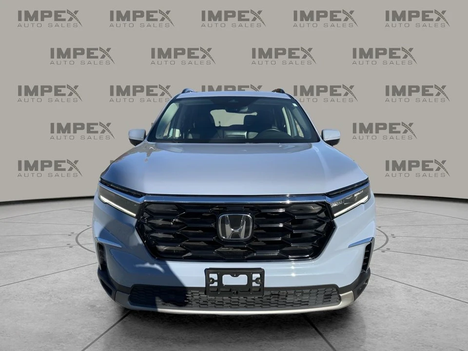 2025 Honda Pilot 4th Gen - Image 8 of 12