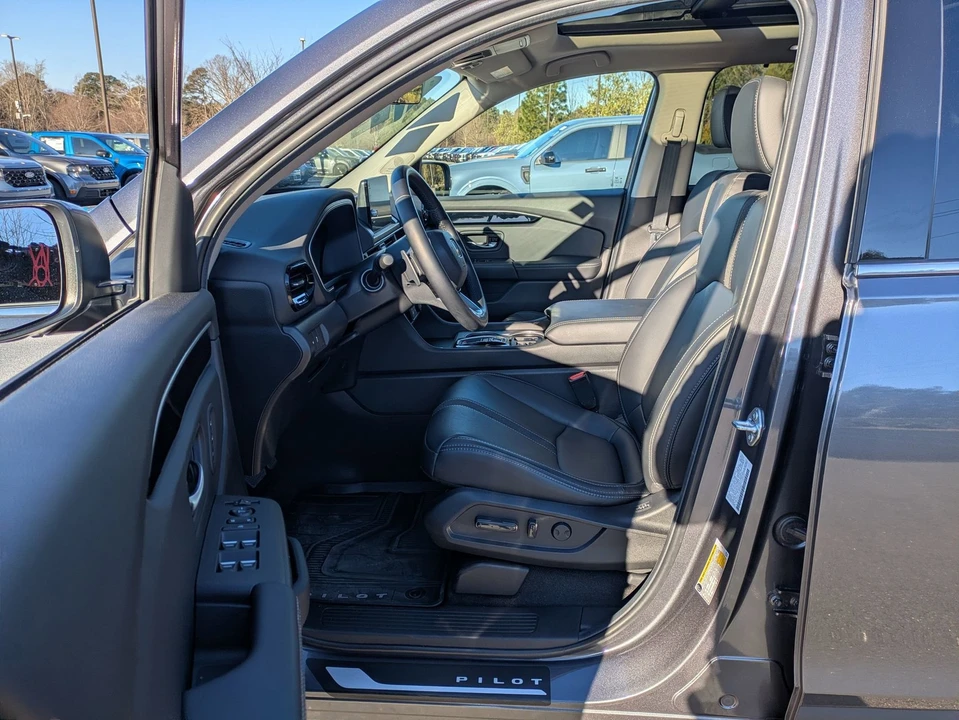 2025 Honda Pilot 4th Gen - Image 12 of 12