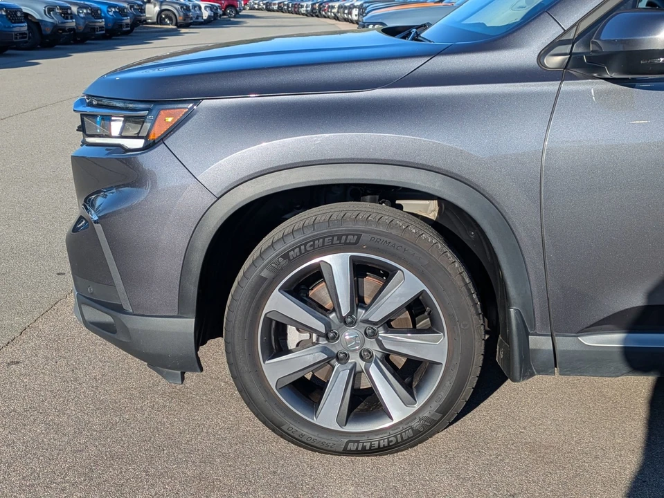 2025 Honda Pilot 4th Gen - Image 11 of 12