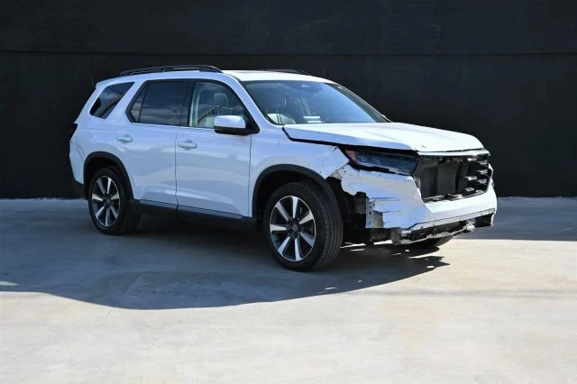 2025 Honda Pilot 4th Gen - Image 2 of 21