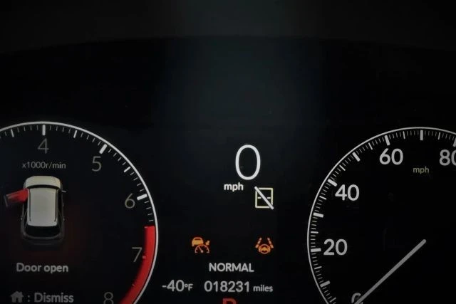 2025 Honda Pilot 4th Gen - Image 11 of 21