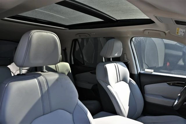 2025 Honda Pilot 4th Gen - Image 17 of 21