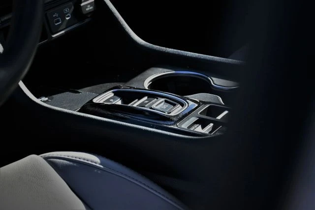 2025 Honda Pilot 4th Gen - Image 14 of 21
