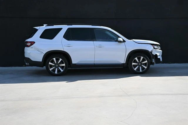 2025 Honda Pilot 4th Gen - Image 6 of 21