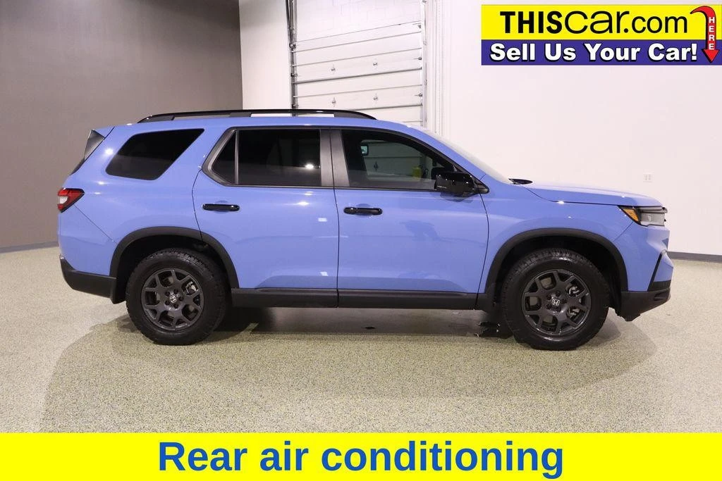 2025 Honda Pilot 4th Gen - Image 10 of 21