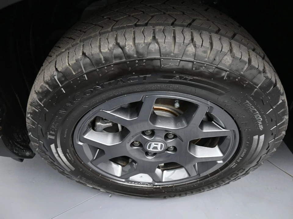 2025 Honda Pilot 4th Gen - Image 14 of 31