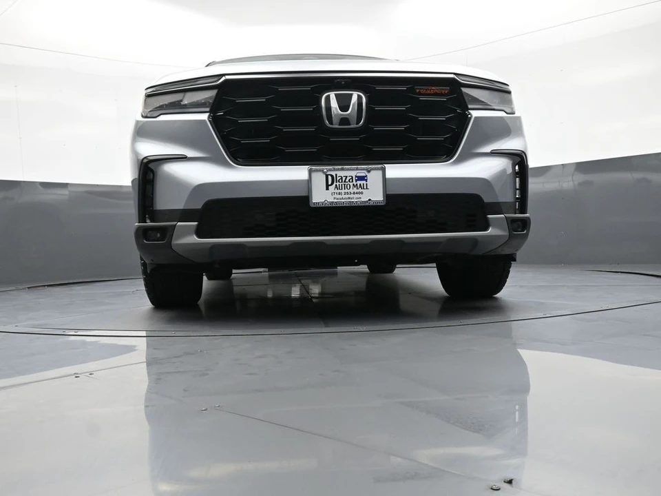 2025 Honda Pilot 4th Gen - Image 29 of 31