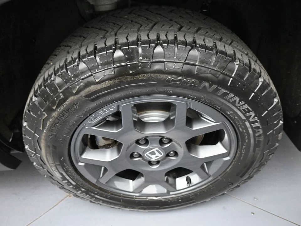 2025 Honda Pilot 4th Gen - Image 15 of 31