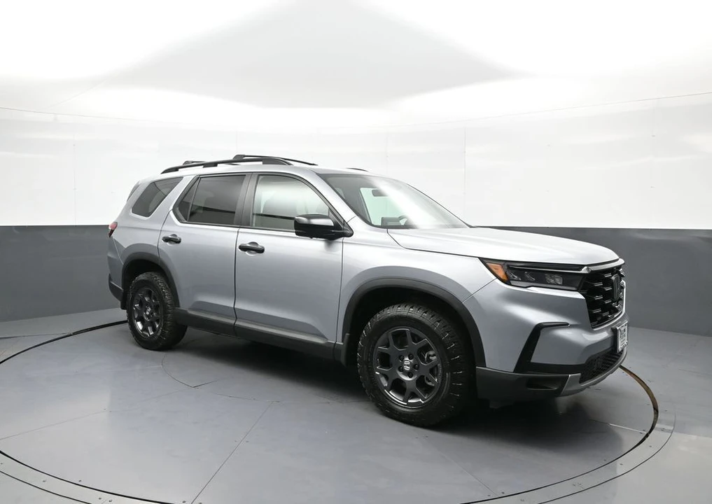 2025 Honda Pilot 4th Gen - Image 4 of 31