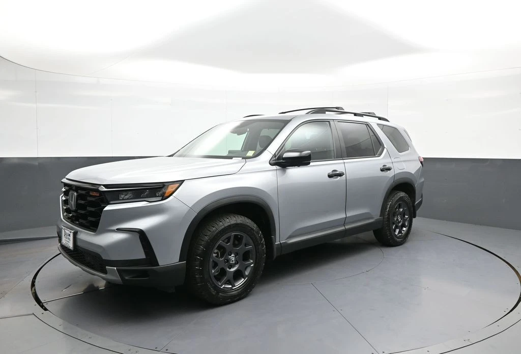 2025 Honda Pilot 4th Gen - Image 10 of 31