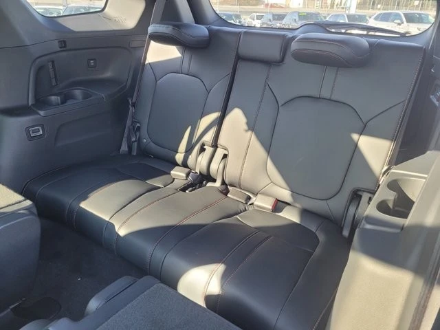 2025 Honda Pilot 4th Gen - Image 11 of 12