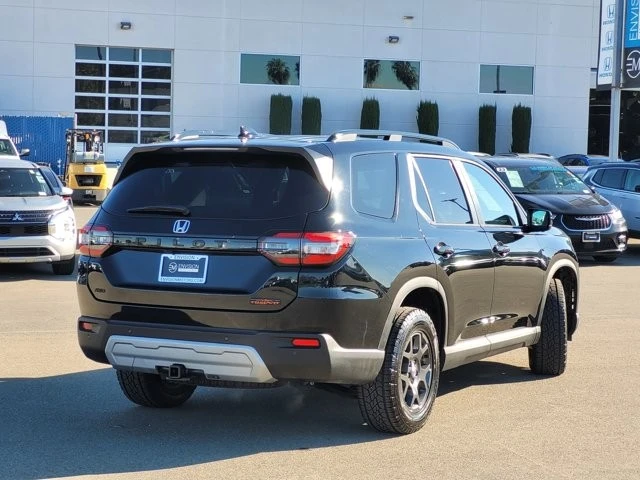 2025 Honda Pilot 4th Gen - Image 5 of 12