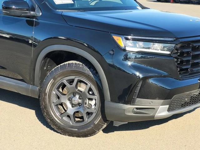 2025 Honda Pilot 4th Gen - Image 3 of 12