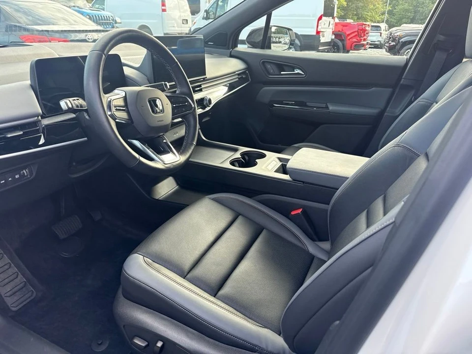 2025 Honda - Image 3 of 5
