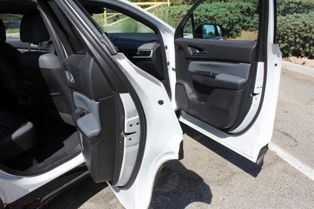 2025 Honda - Image 10 of 22